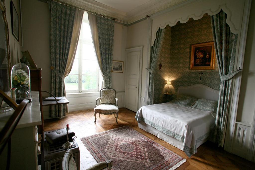 Chateau De Beaujeu Sens-Beaujeu Room photo